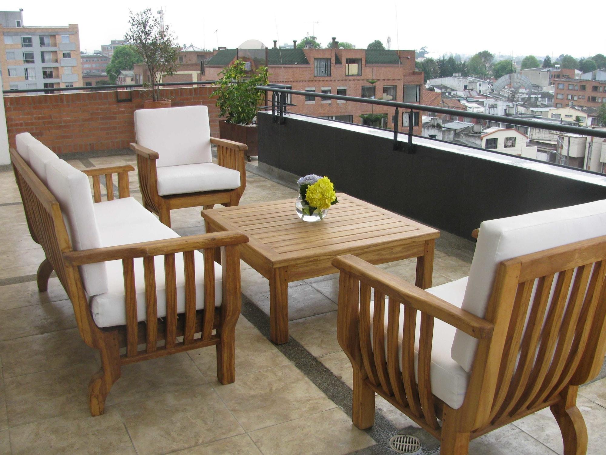 Hotel Regency Suites La Feria Bogota Buitenkant foto