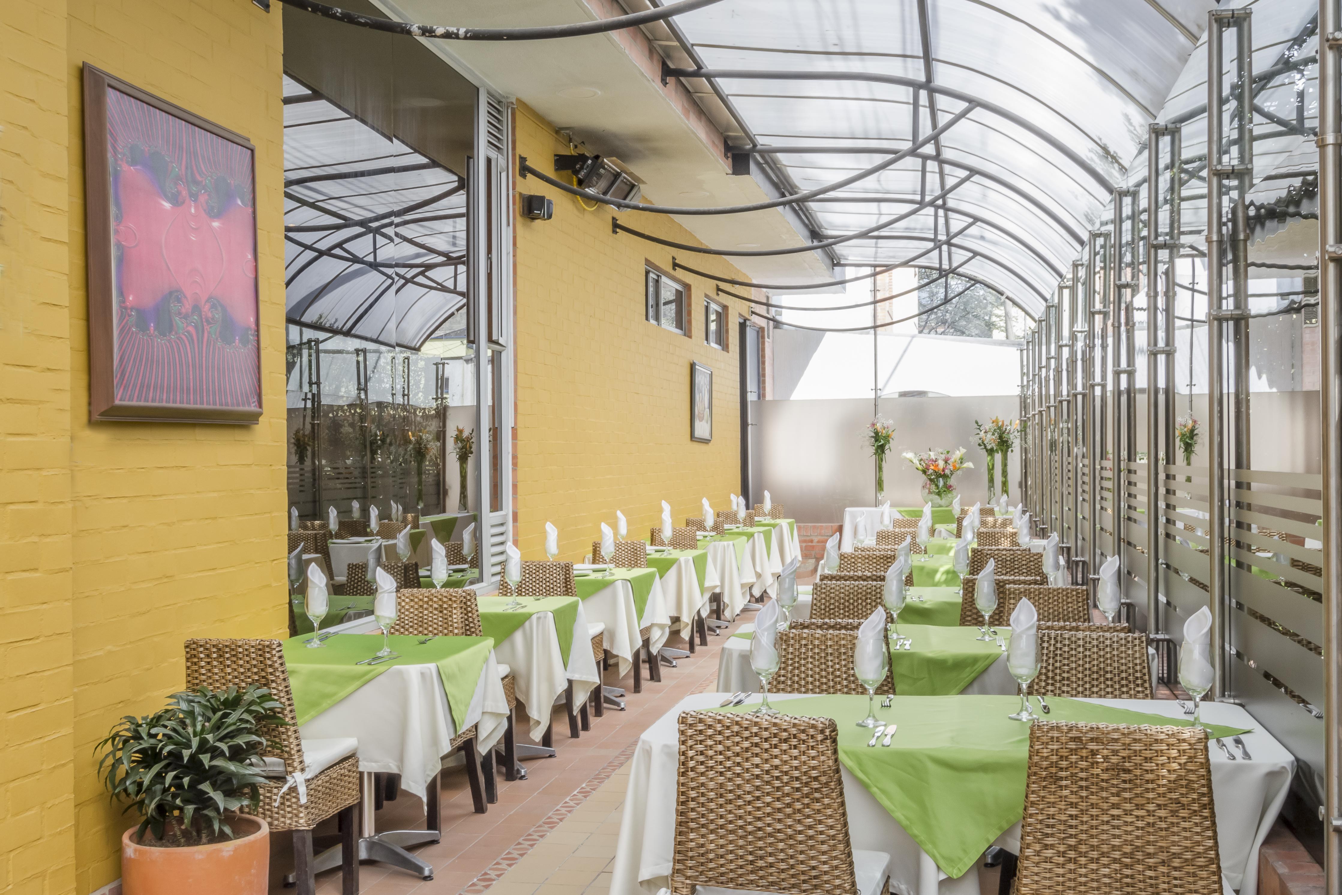 Hotel Regency Suites La Feria Bogota Buitenkant foto
