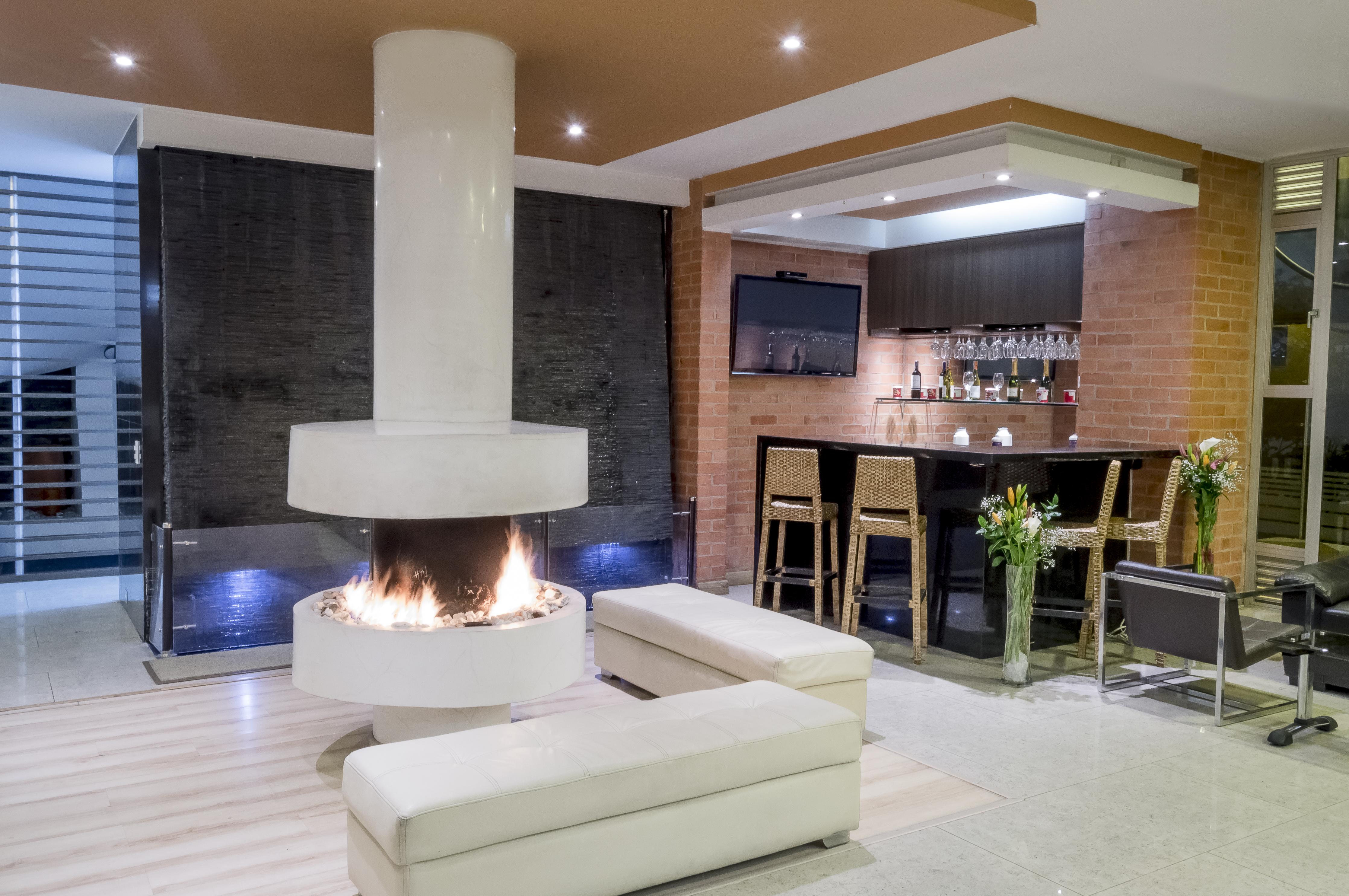 Hotel Regency Suites La Feria Bogota Buitenkant foto